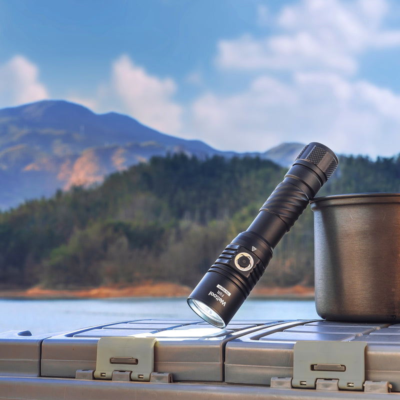 Weltool F8R "The Pilgrim" Rechargeable LED Flashlight 1600 Lumens