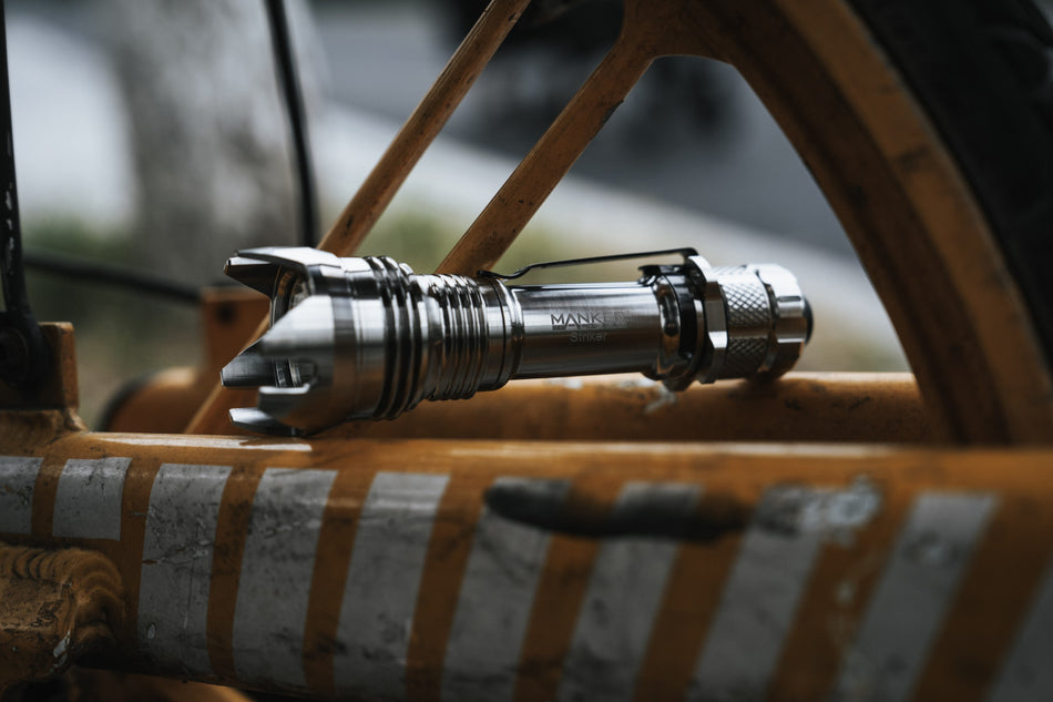 Manker Striker Titanium + USB Type-C Rechargeable 18650 Battery 2300 Lumens