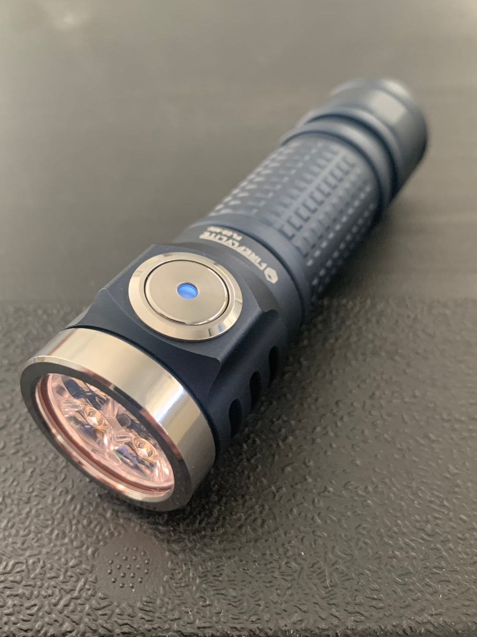 Fireflies PL09MU Quad With Anduril V2 SST20 10W 5000K NW